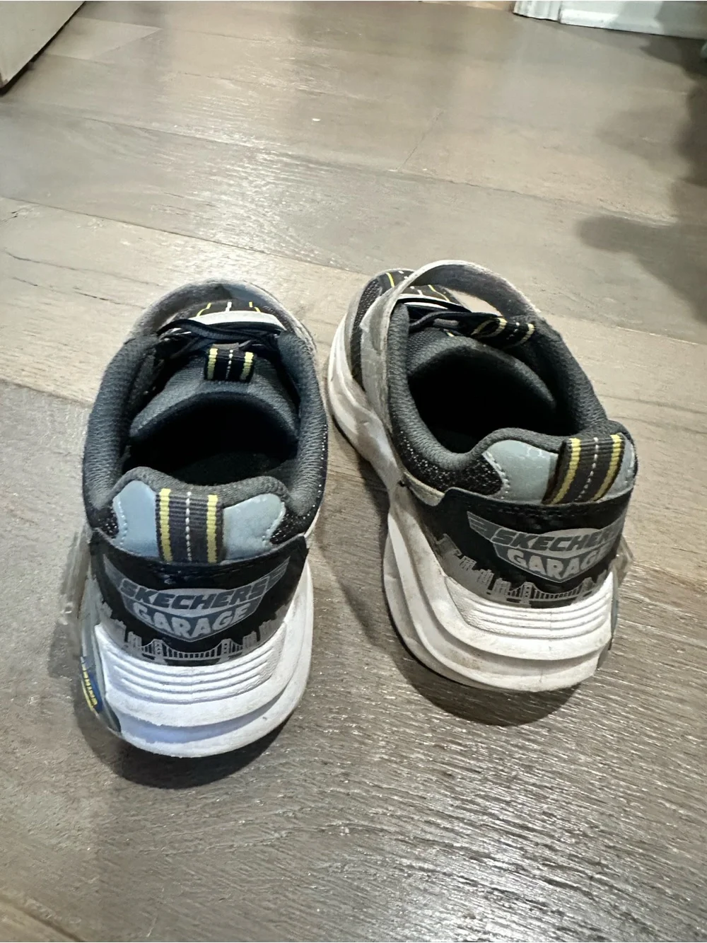 Kids shoes size 13